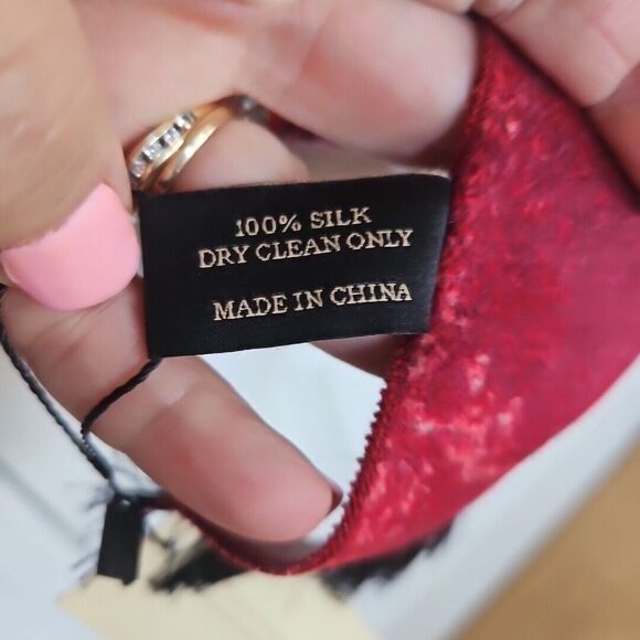 CUDDLE DREAMS Red/pink/ Maroon Floral Geo Scarf 100% Silk Super Soft 70"x12" NWT - Picture 5 of 8